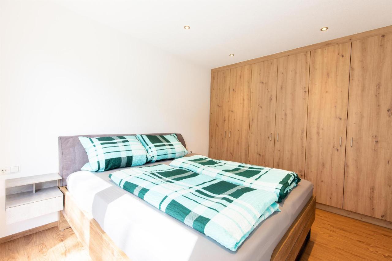 Ferienwohnung Pedit Таренц Екстериор снимка